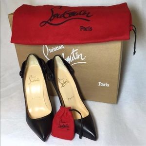 A pair of brand new Christian Louboutin pumps 35.5